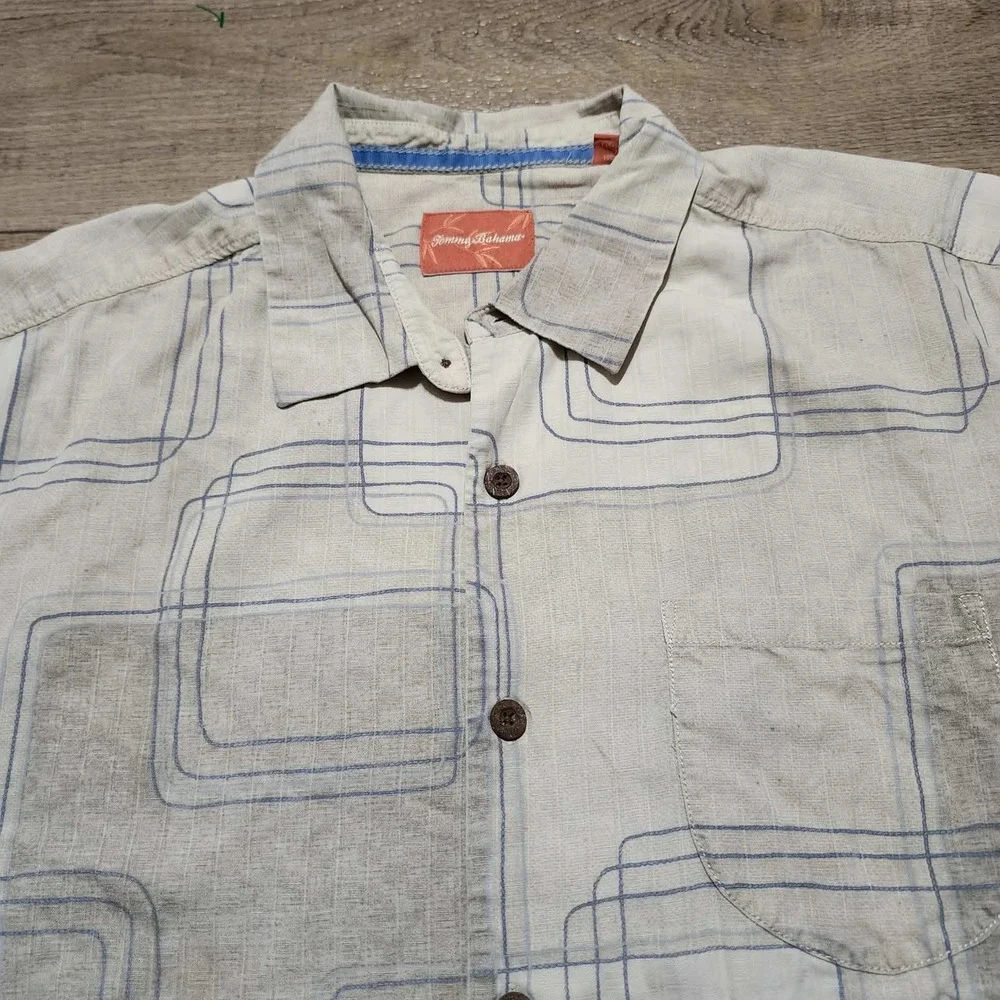 Tommy Bahama Men Large 100% Silk Short Sleeve Button Down Shirt Geometric Square